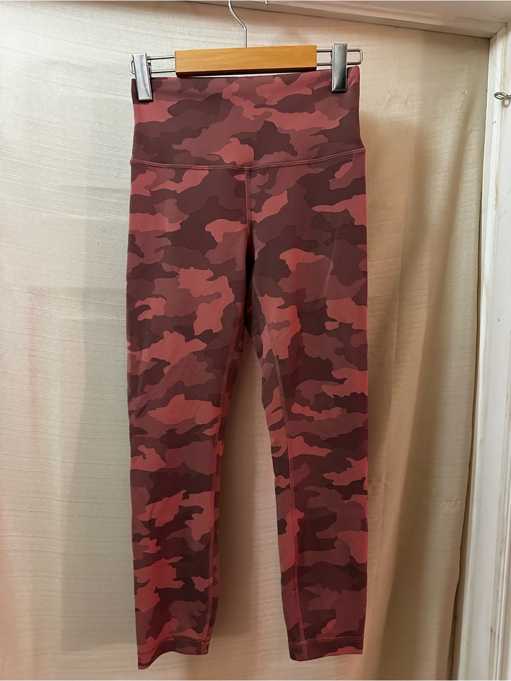 Lululemon Wunder Under High Rise 7/8 Camo Leggings Pink Burgundy Size 6